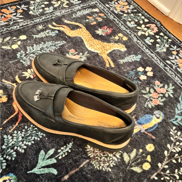 Black Leather Tassel Loafers with Contrast Welt - Women - Picture 4 of 5